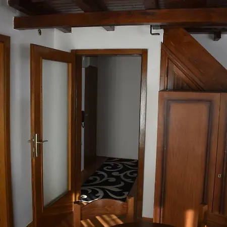 Spacious & Fully Furnished *