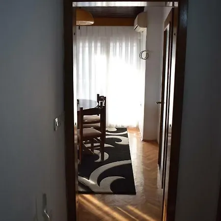 Spacious & Fully Furnished Apartmán Skopje